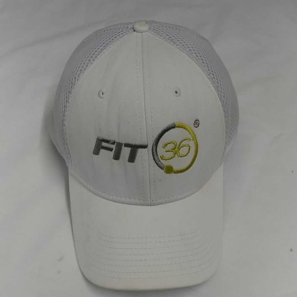 Fit36 White baseball cap, w/sliver-green logo